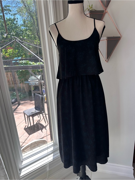 OAK + FORT Dresses & Skirts - OAK + FORT Black Green Floral Ruffle Layered Spaghetti-Strap Midi Dress Size XS